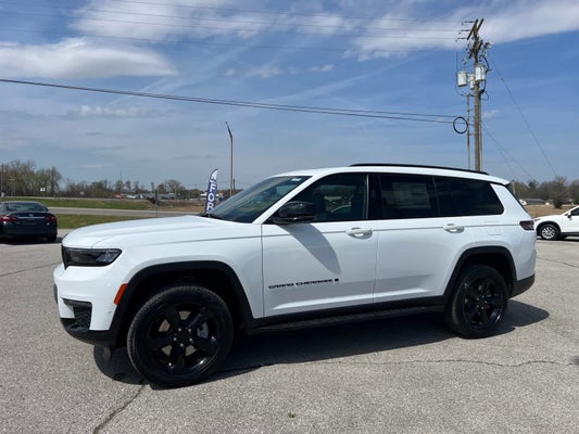 2024 Jeep Grand Cherokee Limited in Owensboro, KY - Moore Automotive Team