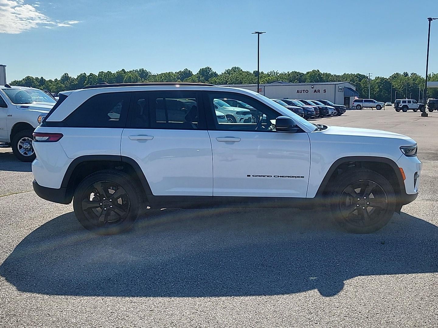 2023 Jeep Grand Cherokee Altitude