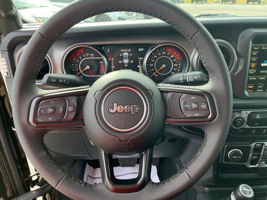 2023 Jeep Gladiator Willys 4x4 in Owensboro, KY - Moore Automotive Team