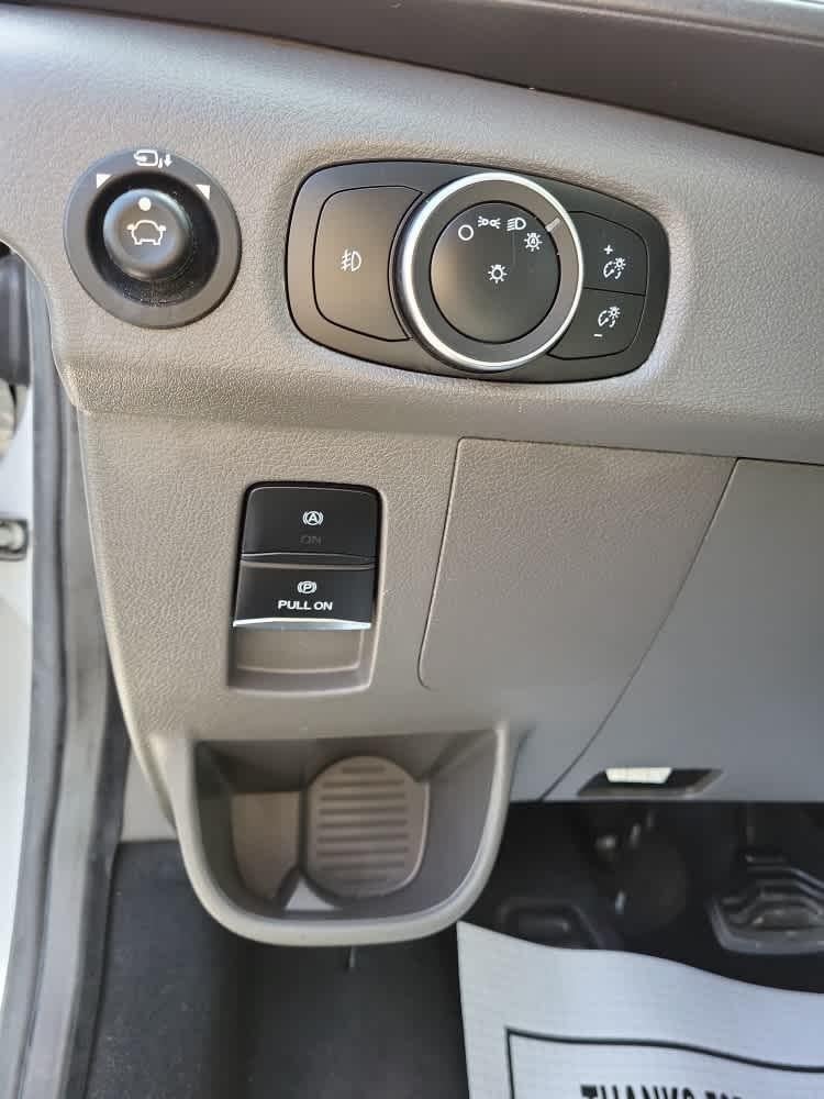 2023 Ford Transit Passenger Wagon XLT