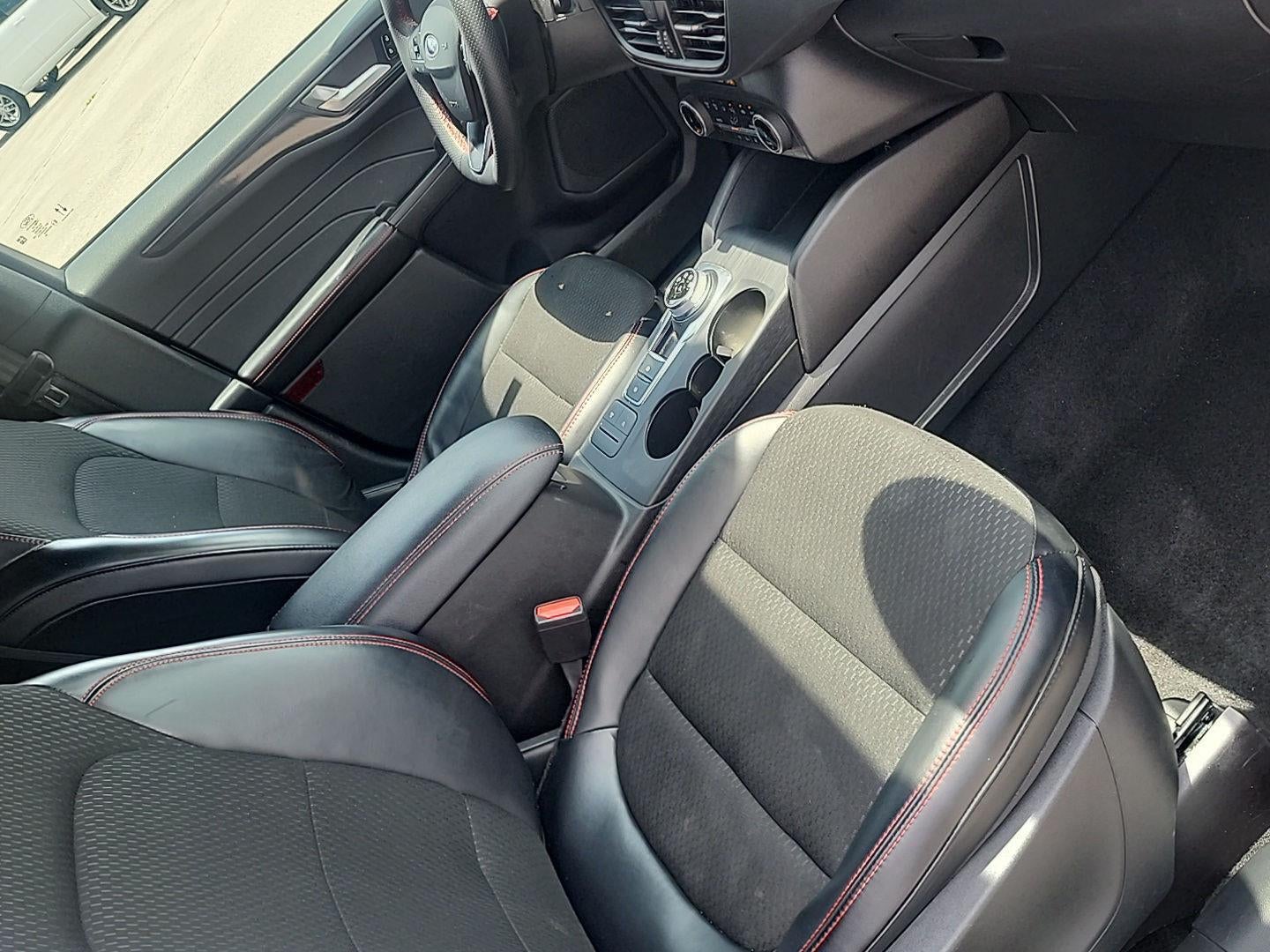 2025 Ford Escape ST-Line Select