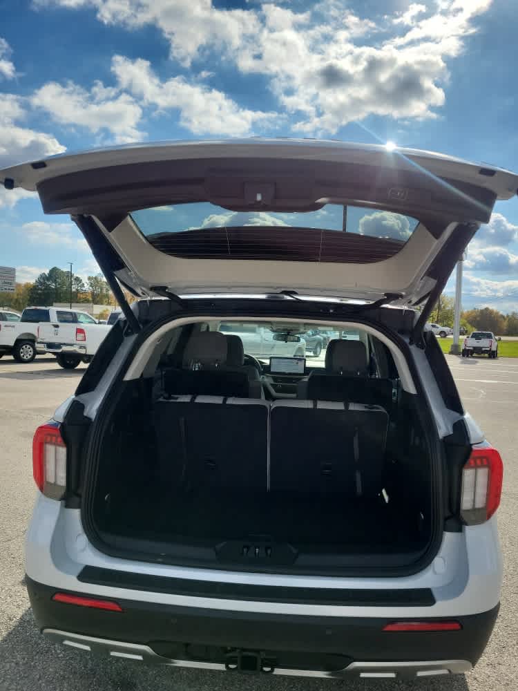 2026 Ford Explorer Active w/100A Pkg