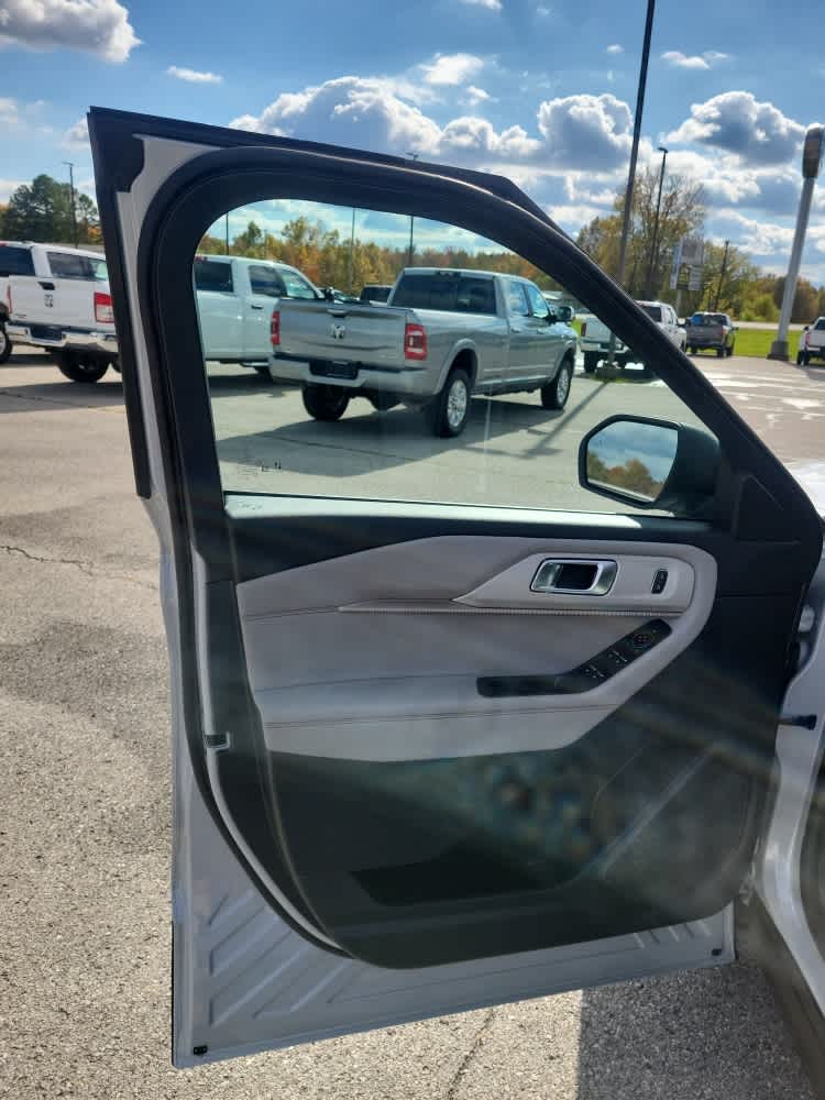 2026 Ford Explorer Active w/100A Pkg