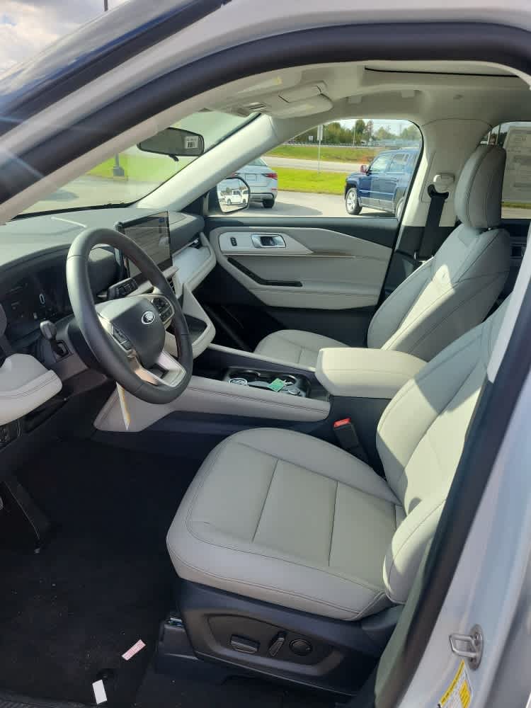 2026 Ford Explorer Active w/100A Pkg