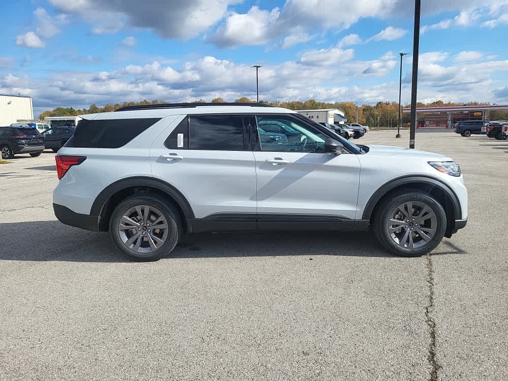 2026 Ford Explorer Active w/100A Pkg