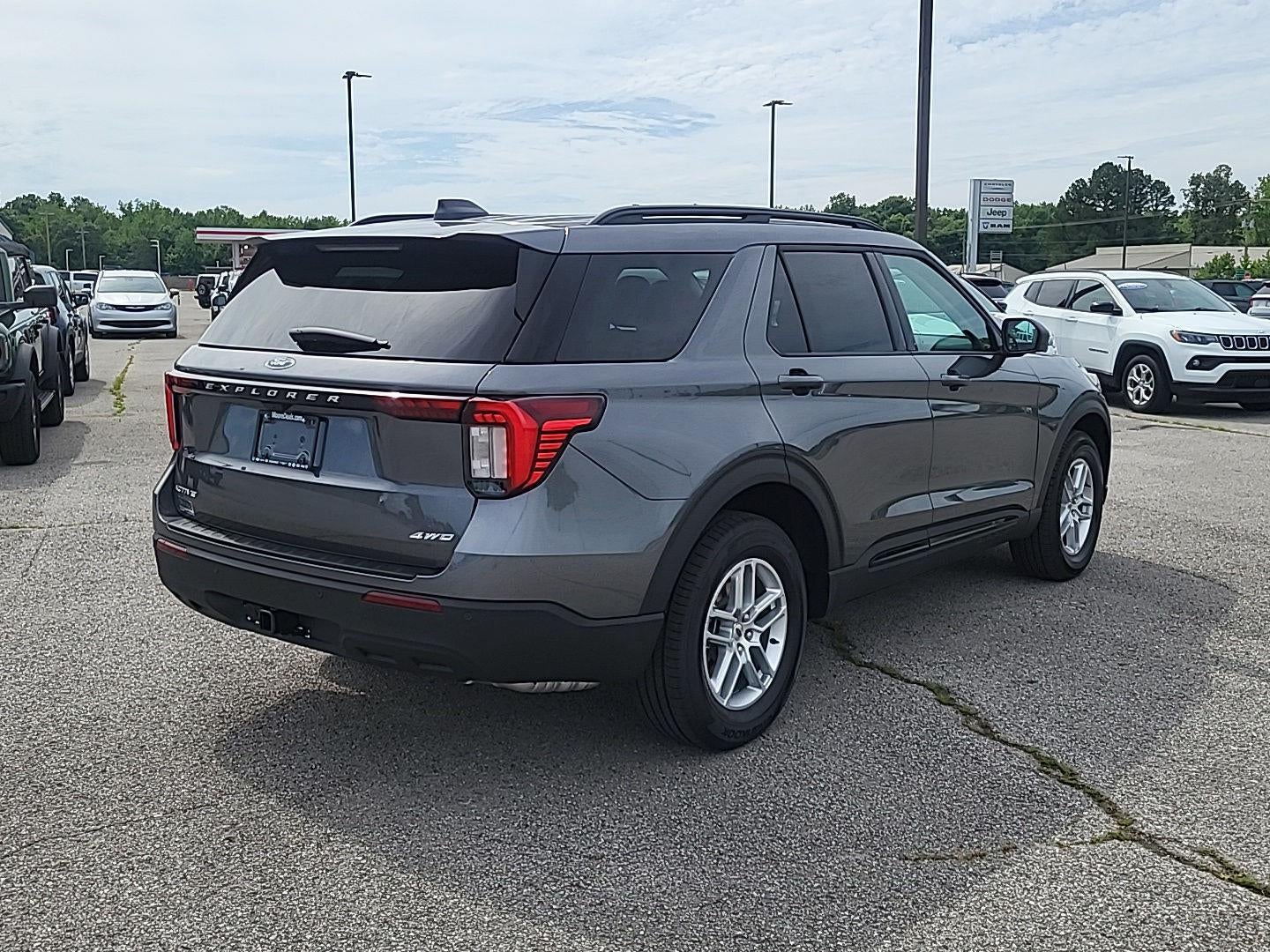 2026 Ford Explorer Active w/200A Pkg