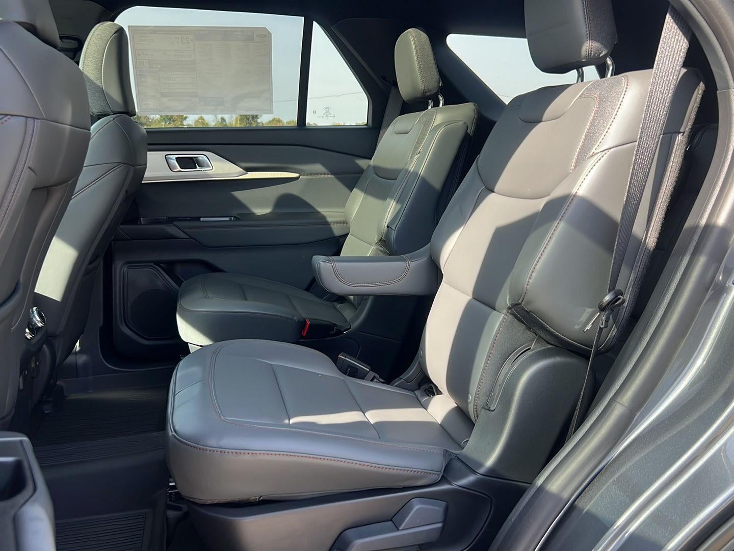 2027 Ford Explorer Active w/200A Pkg