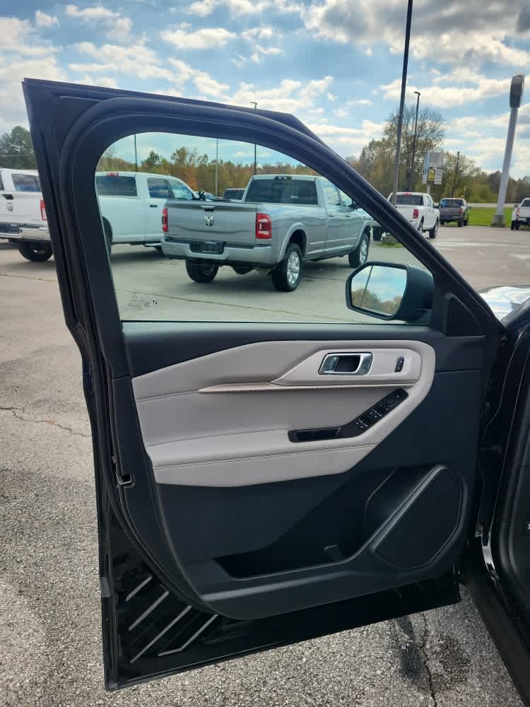 2026 Ford Explorer Active w/100A Pkg