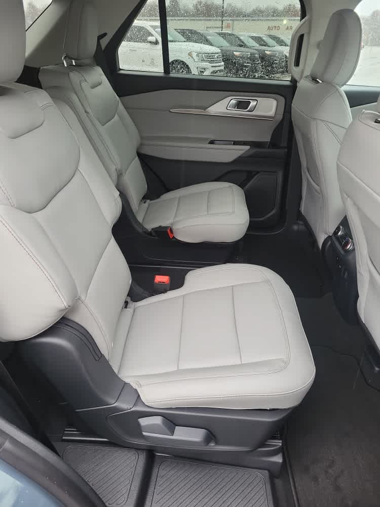 2026 Ford Explorer Active w/100A Pkg