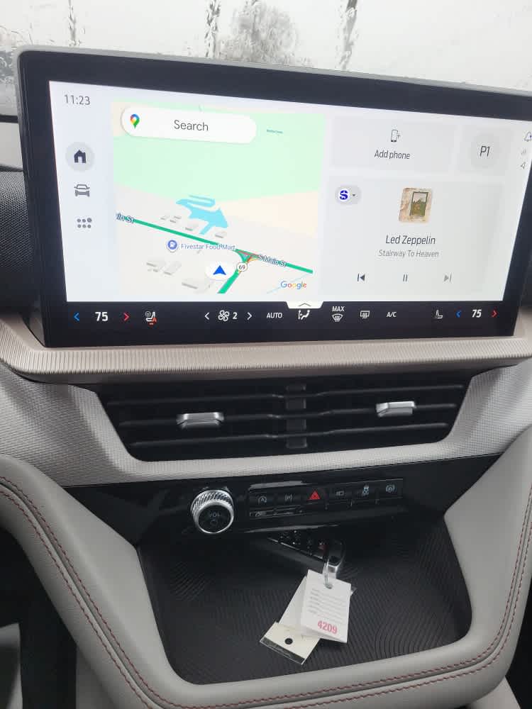 2026 Ford Explorer Active w/100A Pkg