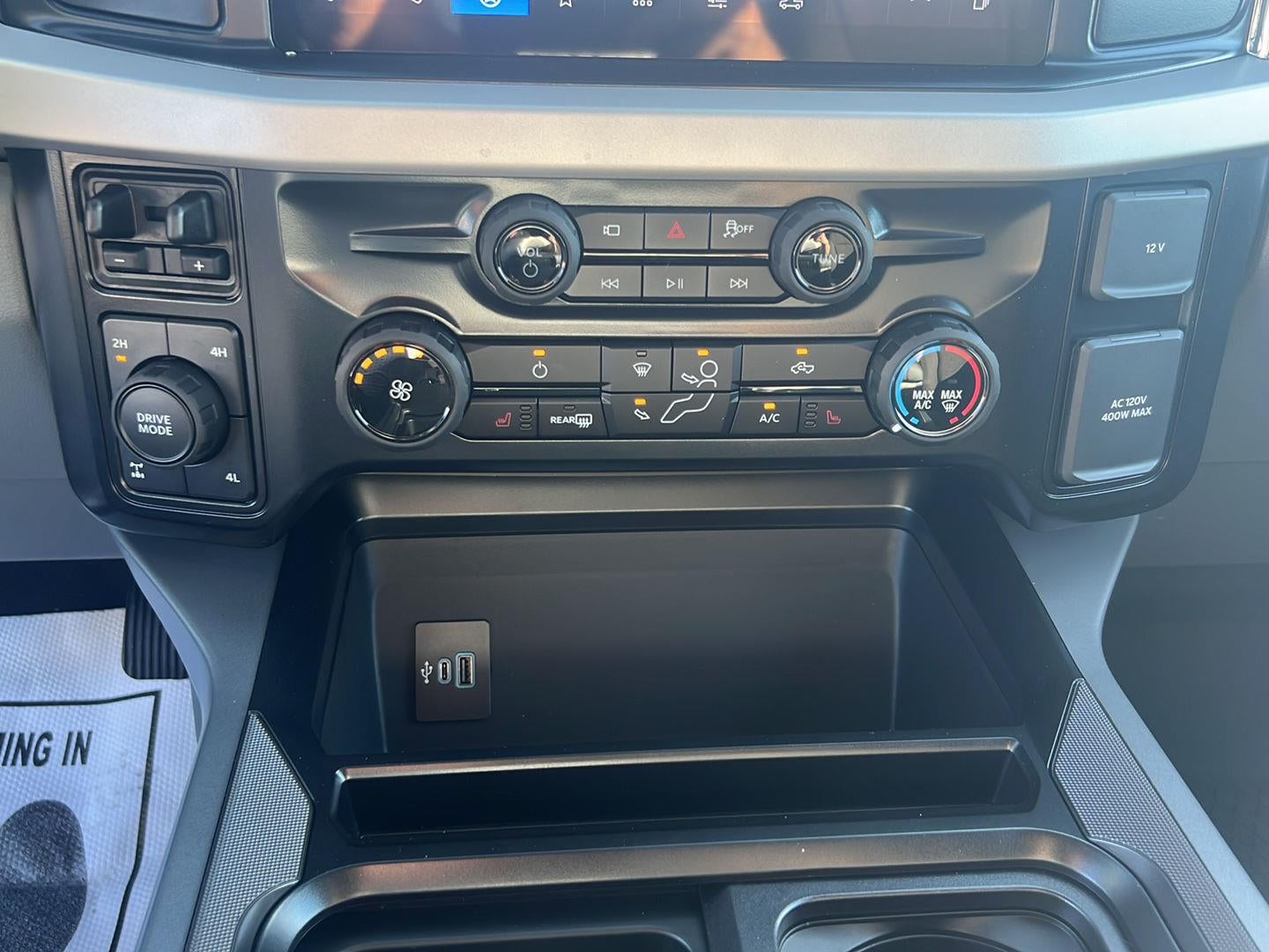 2027 Ford Super Duty F-250 SRW XLT