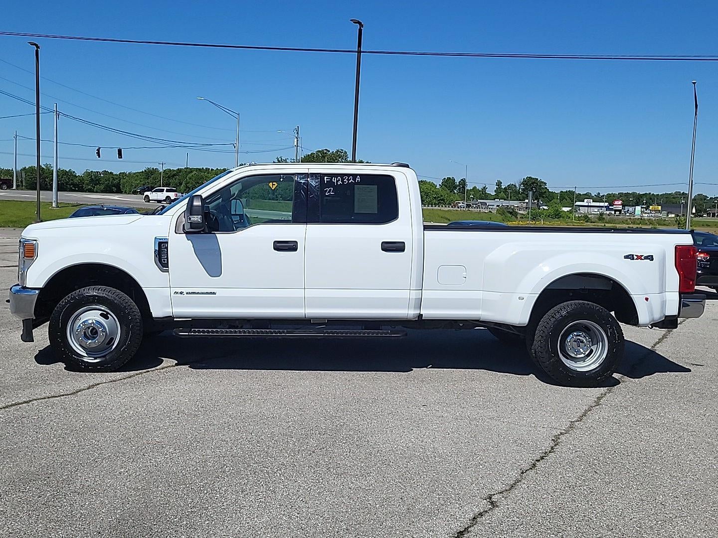 2022 Ford Super Duty F-350 DRW XLT