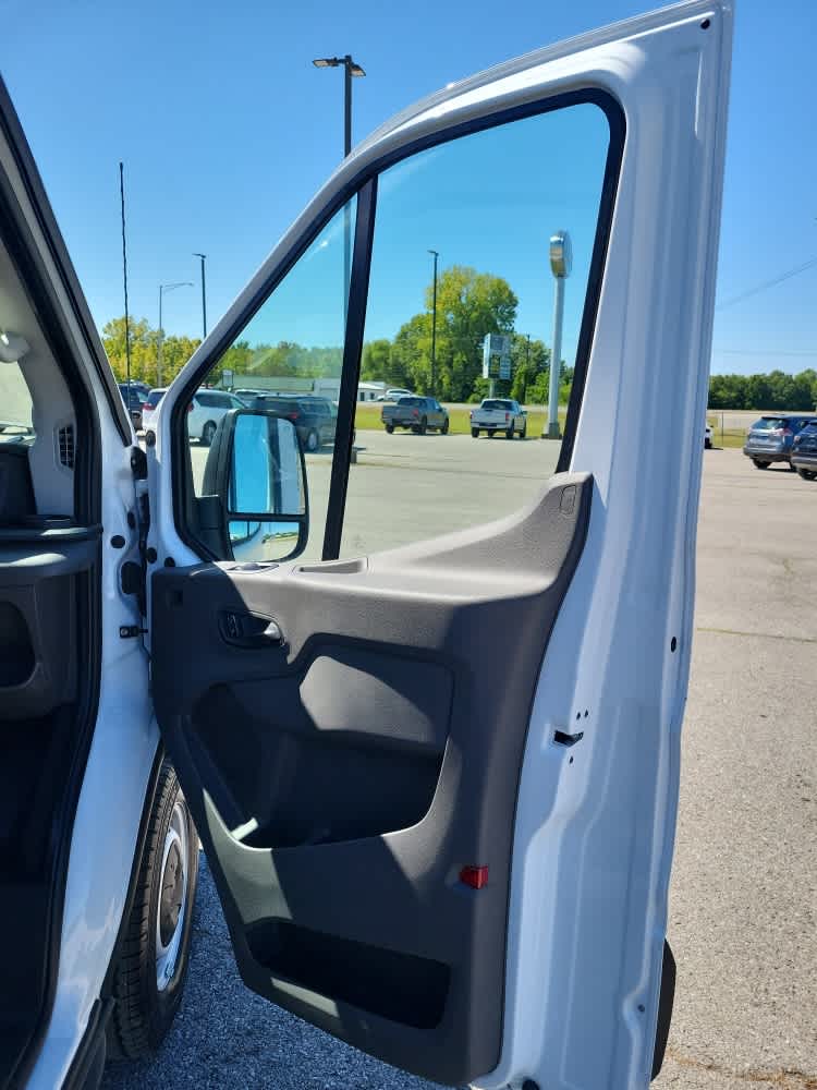 2025 Ford Transit Cargo Van