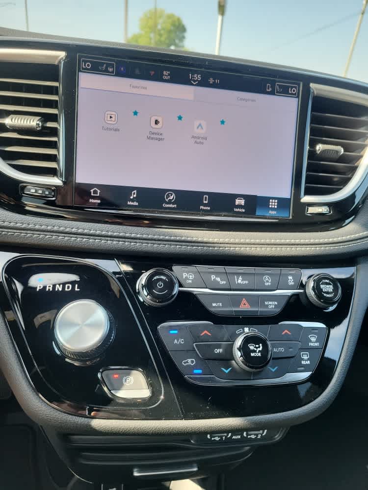 2025 Chrysler Pacifica Select