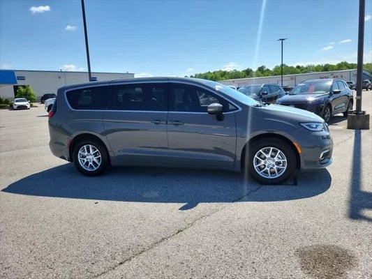 2023 Chrysler Pacifica Touring L in Owensboro, KY - Moore Automotive Team