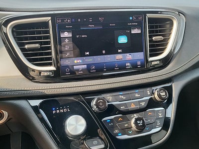 2024 Chrysler Pacifica Hybrid S Appearance Pkg