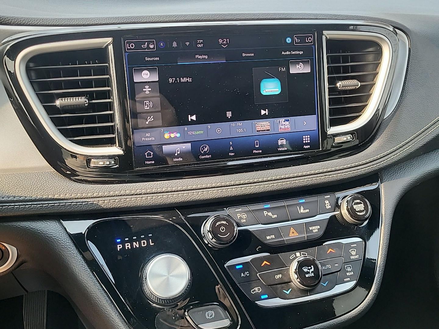 2024 Chrysler Pacifica Hybrid S Appearance Pkg