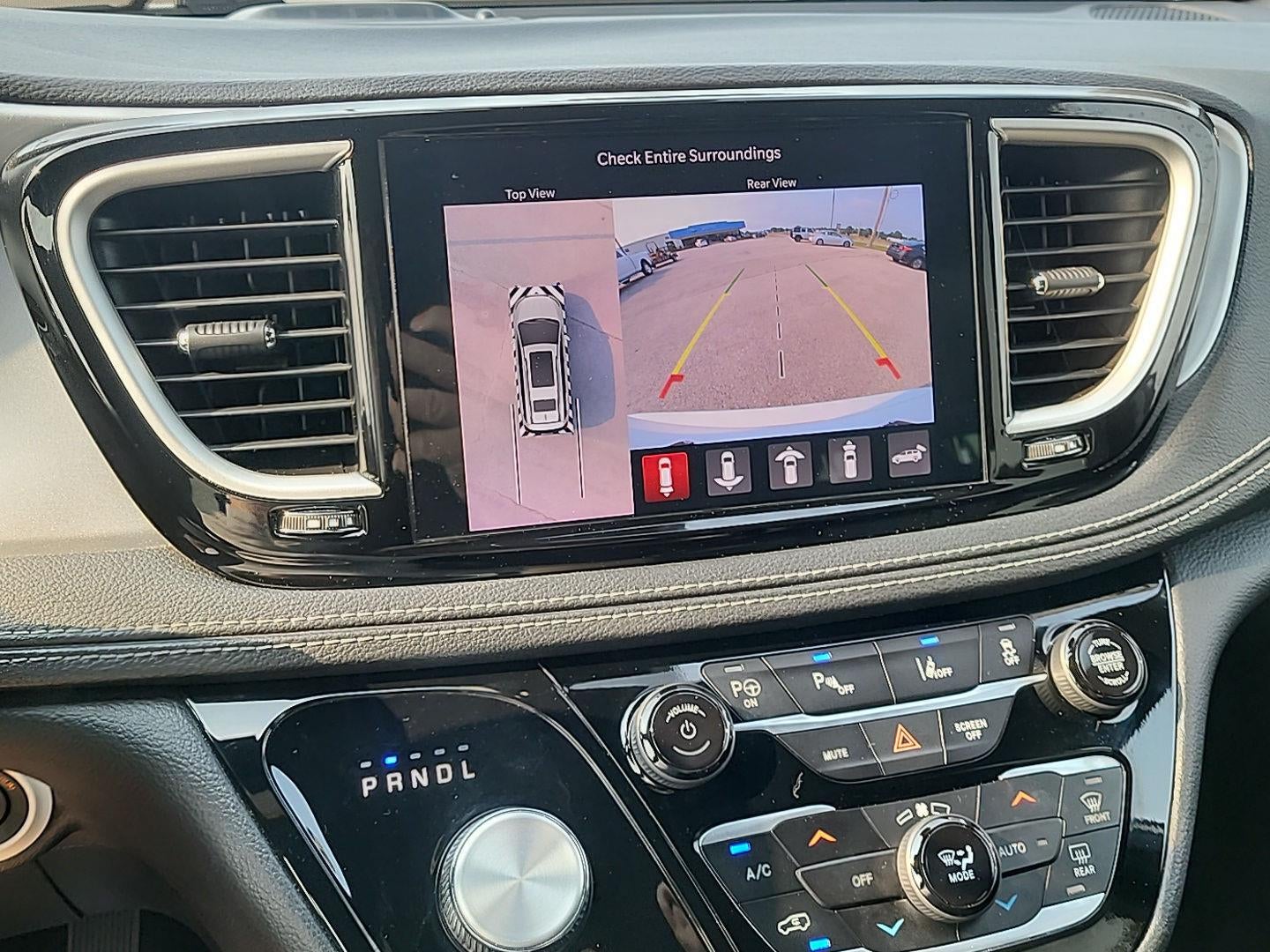 2024 Chrysler Pacifica Hybrid S Appearance Pkg