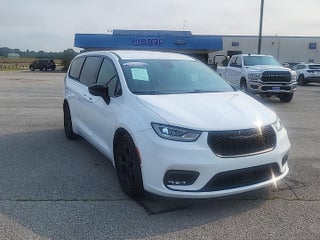 2024 Chrysler Pacifica Hybrid S Appearance Pkg