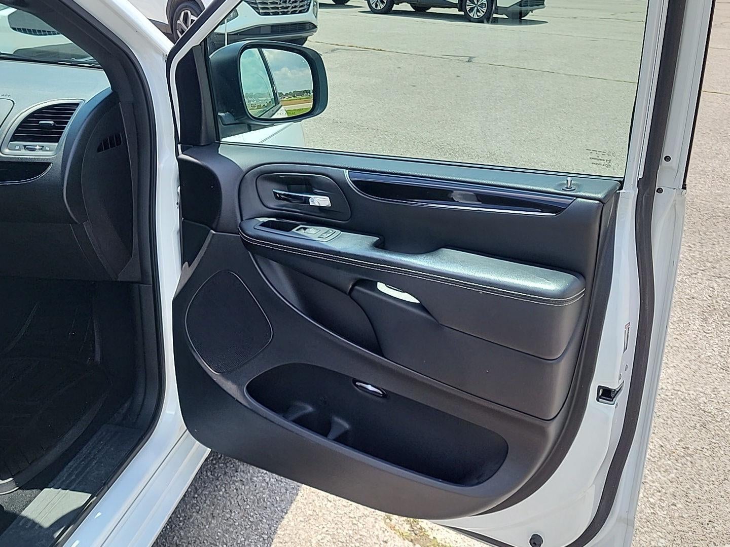 2019 Dodge Grand Caravan SE Plus