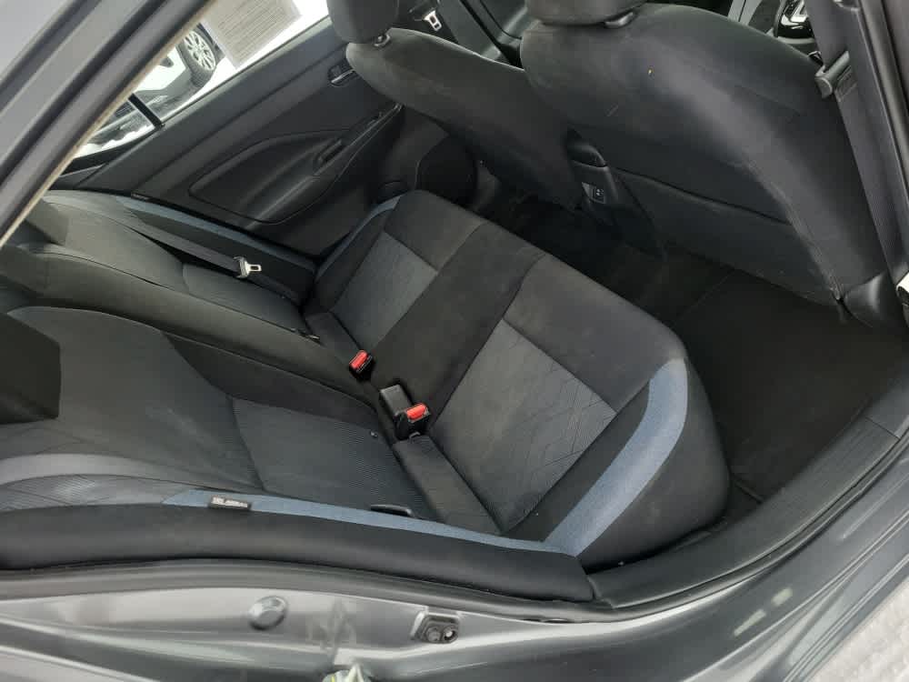 2023 Nissan Versa SV