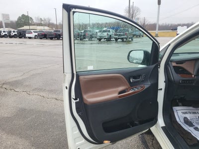 2016 Toyota Sienna Ltd Premium