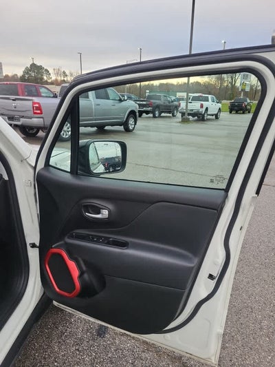 2023 Jeep Renegade Trailhawk