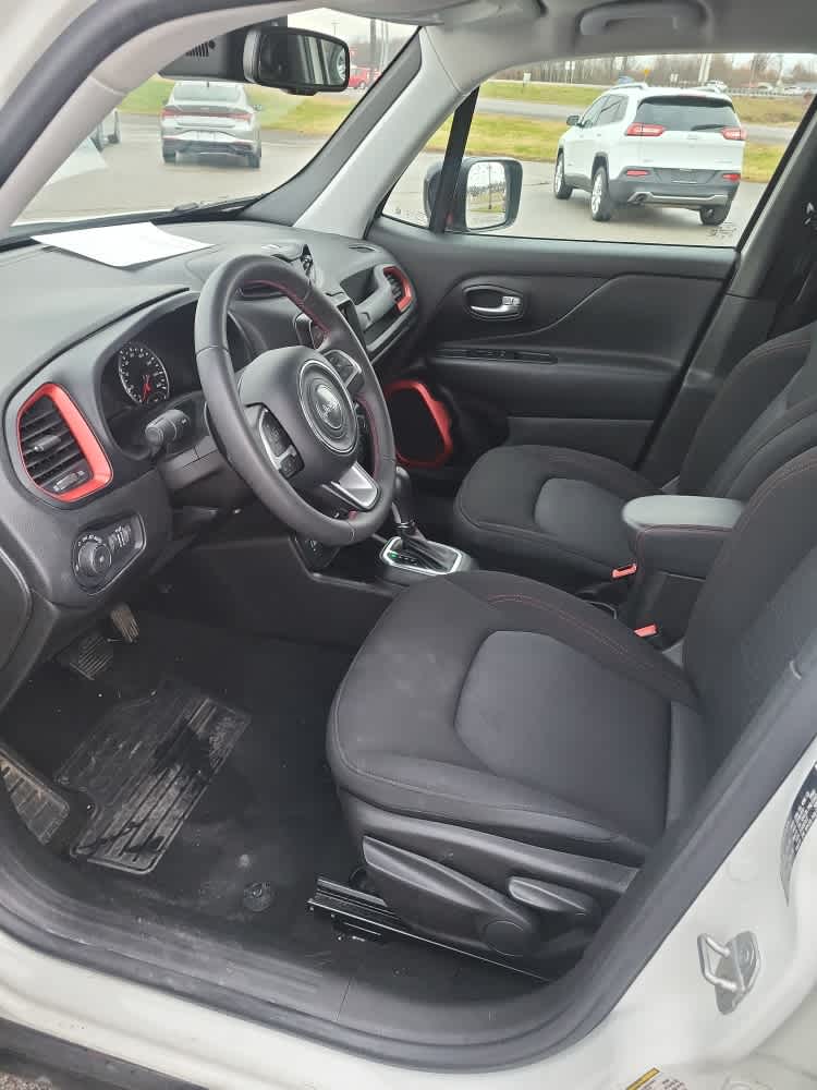 2023 Jeep Renegade Trailhawk