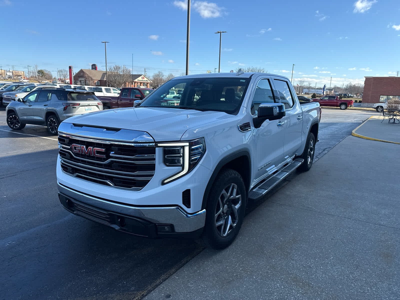 2024 GMC Sierra 1500 SLT