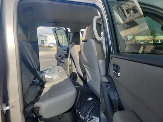 2024 Nissan Frontier SV Crew Cab 4x4 in Owensboro, KY - Moore Automotive Team