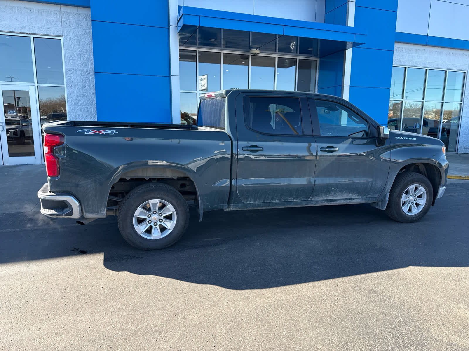 2025 Chevrolet Silverado 1500 LT