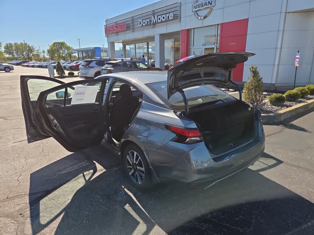 2025 Nissan Versa SV