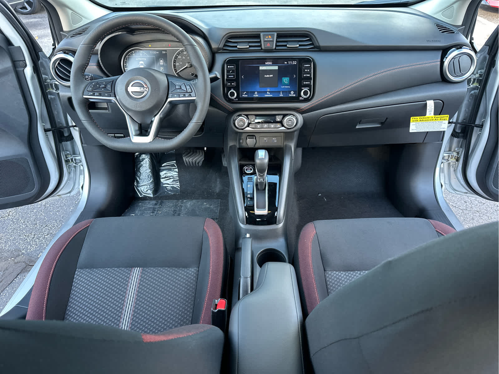 2025 Nissan Versa SR