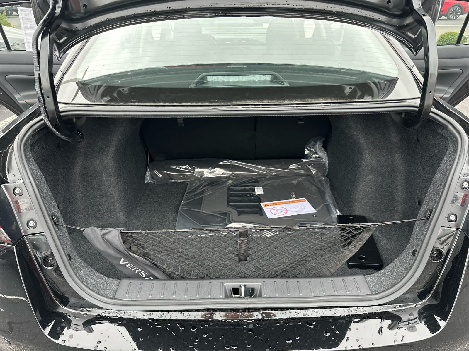 2025 Nissan Versa SR