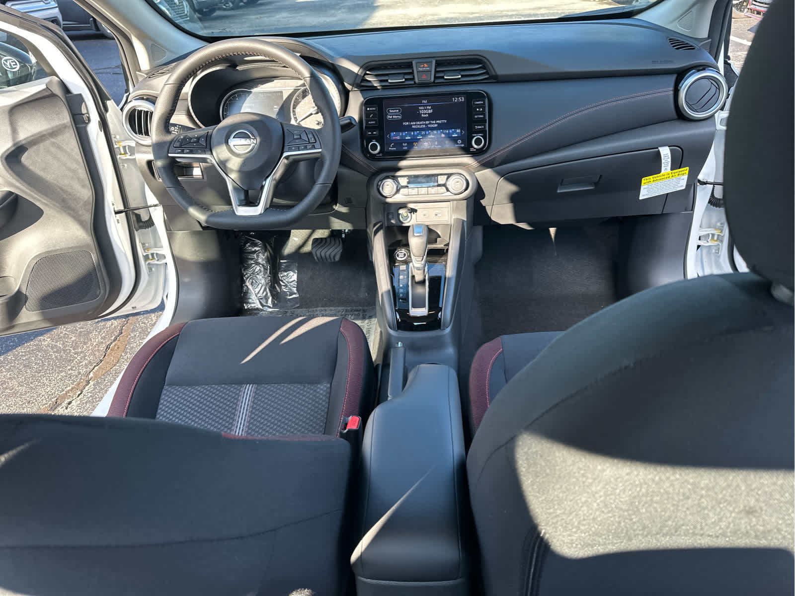 2025 Nissan Versa SR