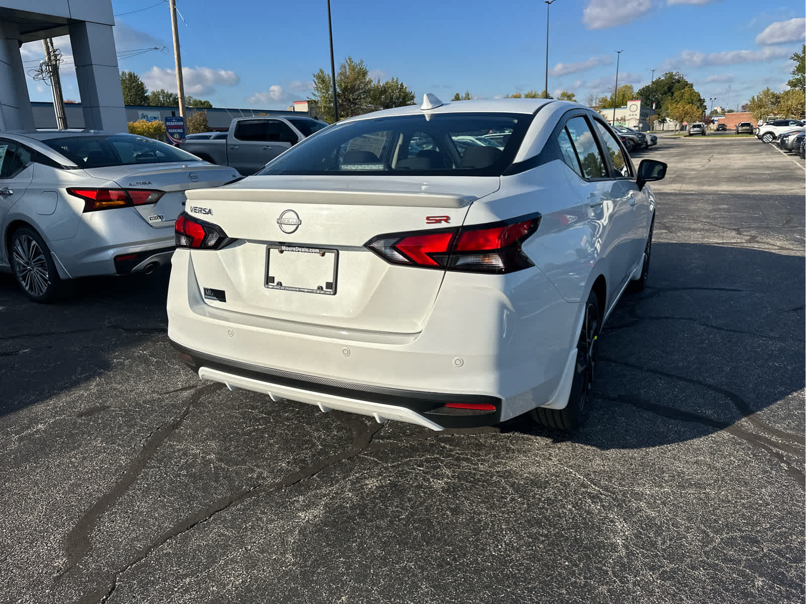 2025 Nissan Versa SR