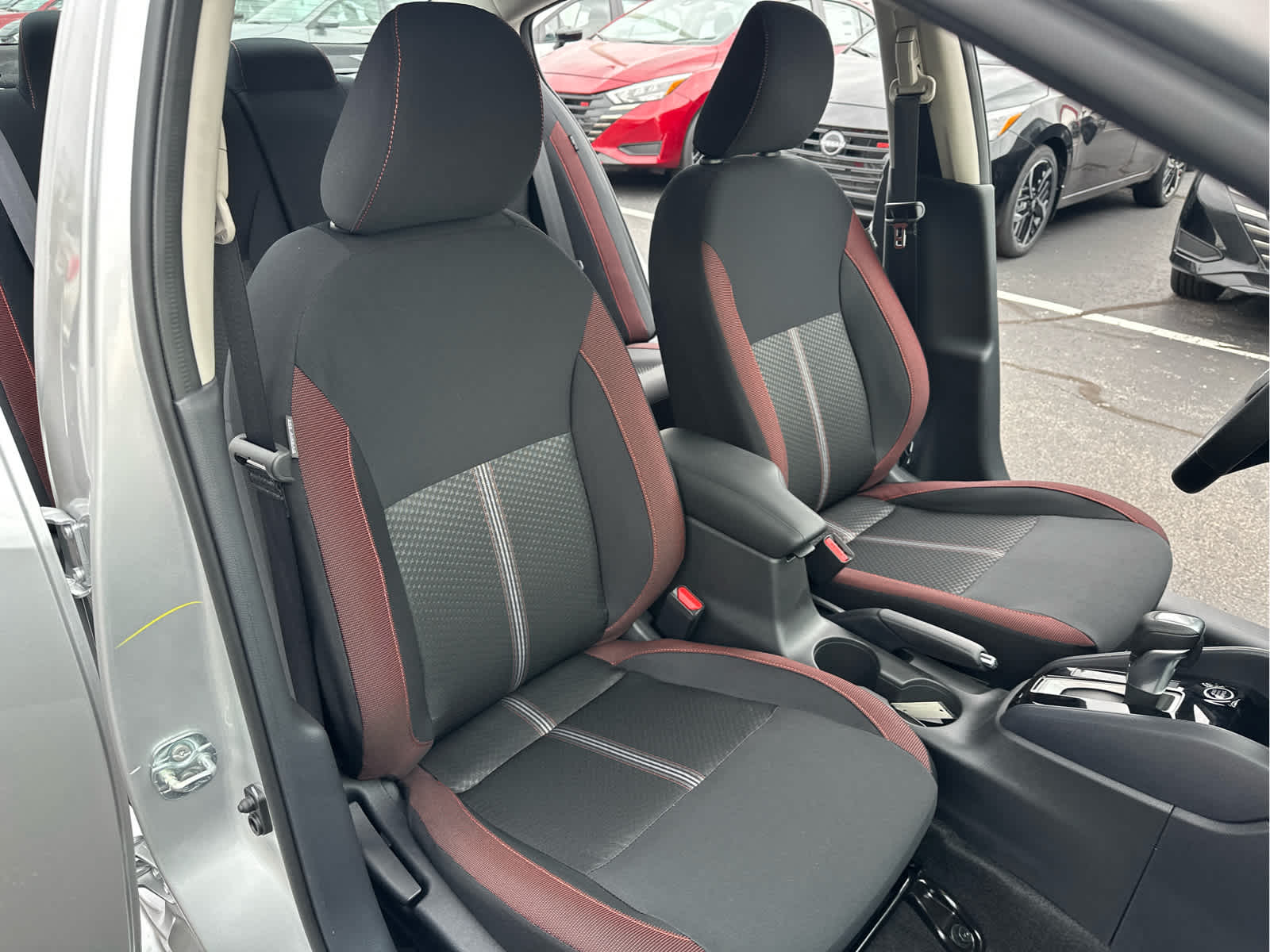 2025 Nissan Versa SR