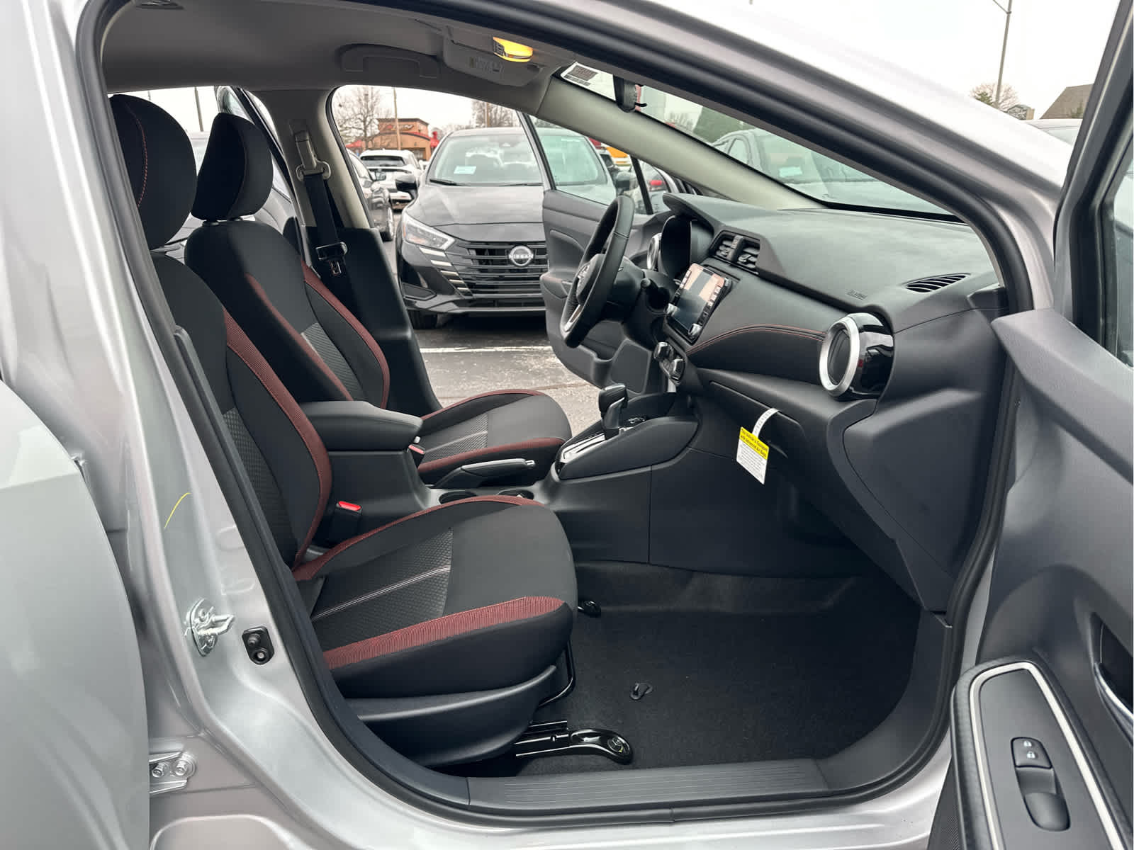 2025 Nissan Versa SR