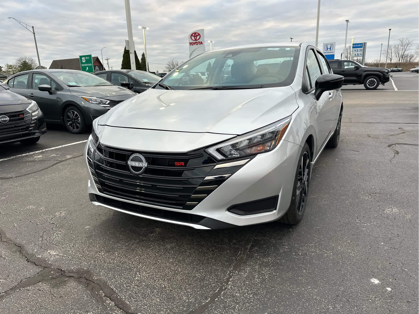 2025 Nissan Versa SR