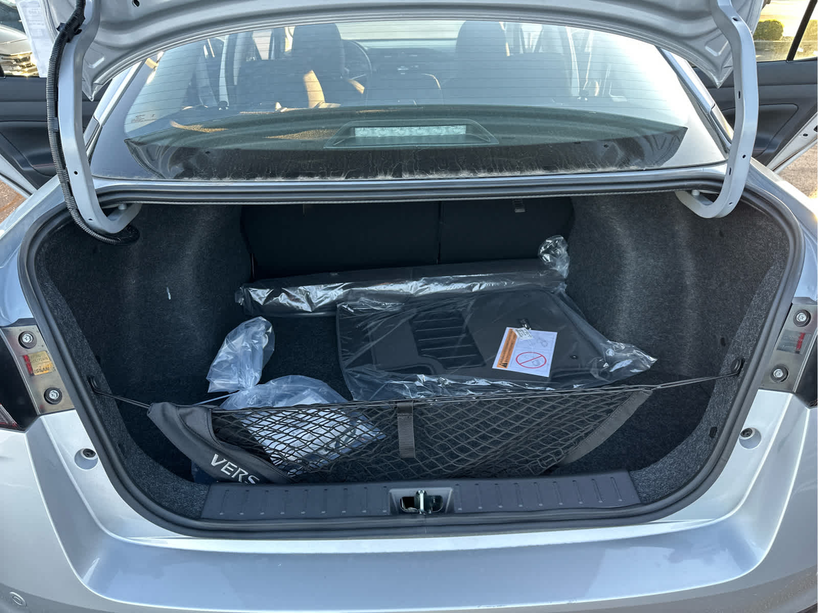 2025 Nissan Versa SR