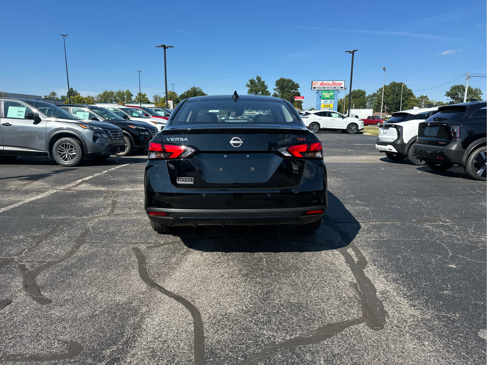 2025 Nissan Versa SR