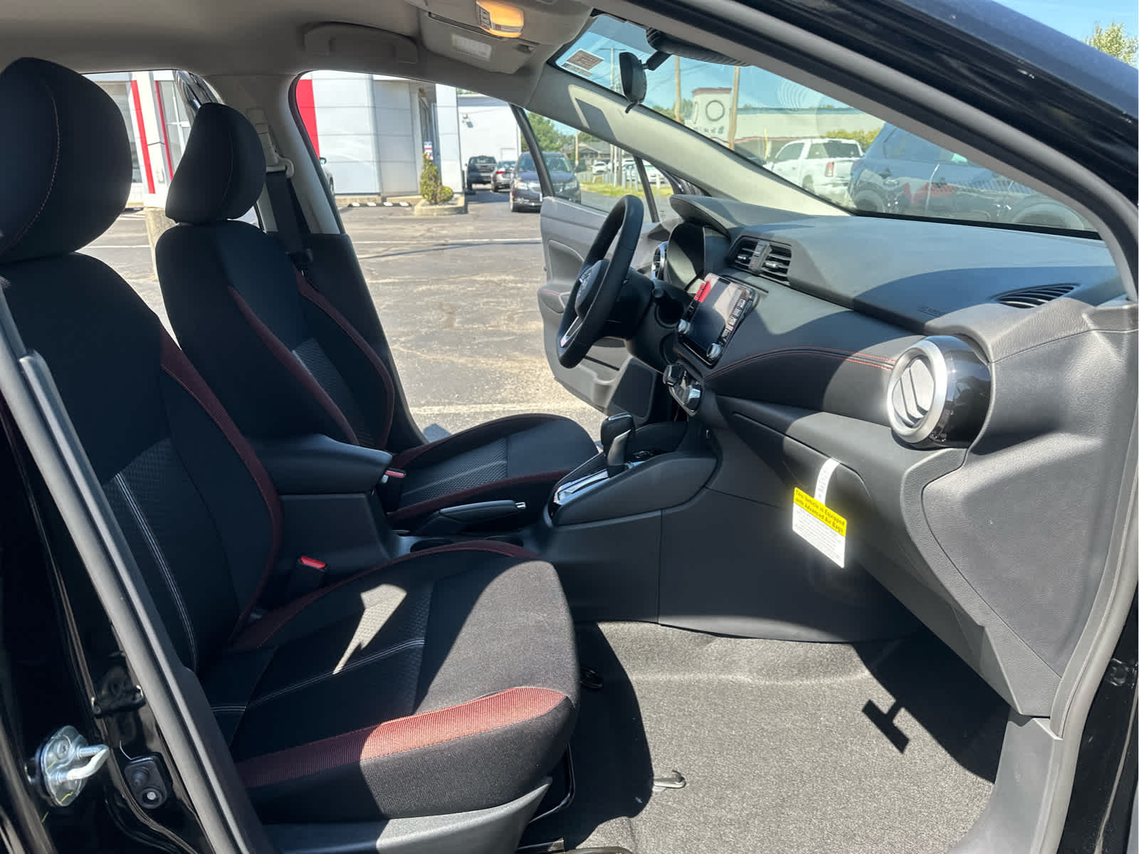 2025 Nissan Versa SR