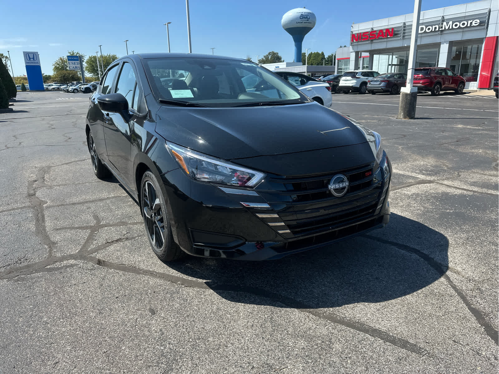 2025 Nissan Versa SR