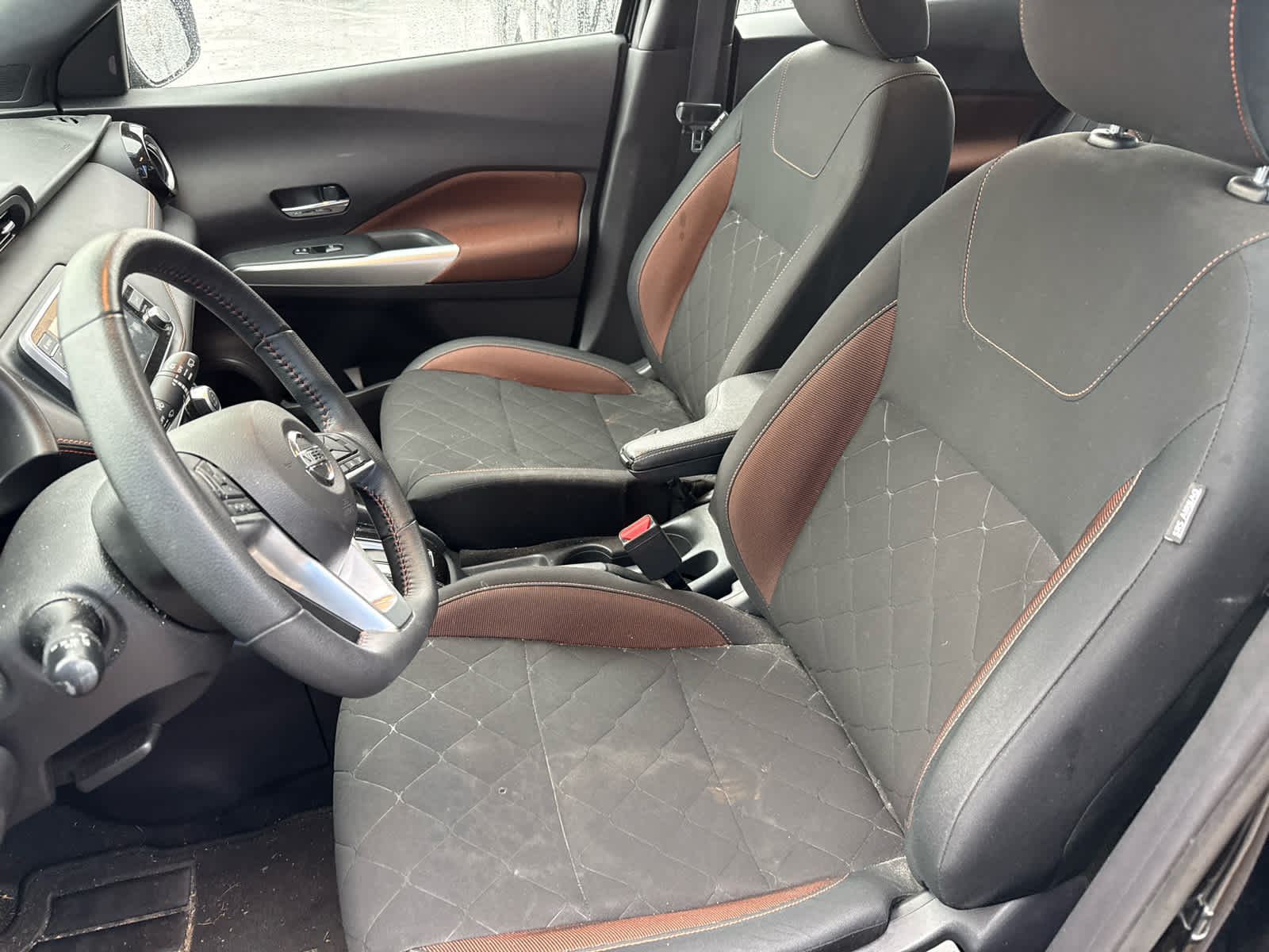 2020 Nissan Kicks SR