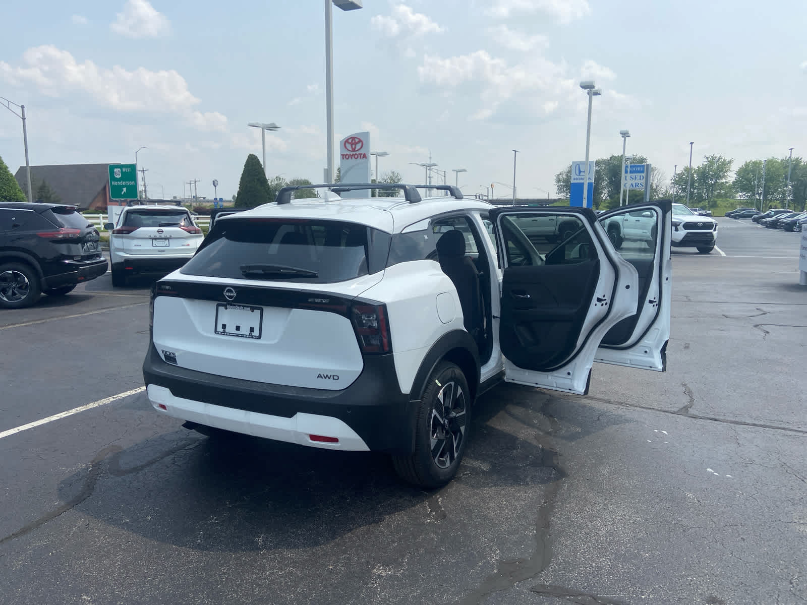 2025 Nissan Kicks SV