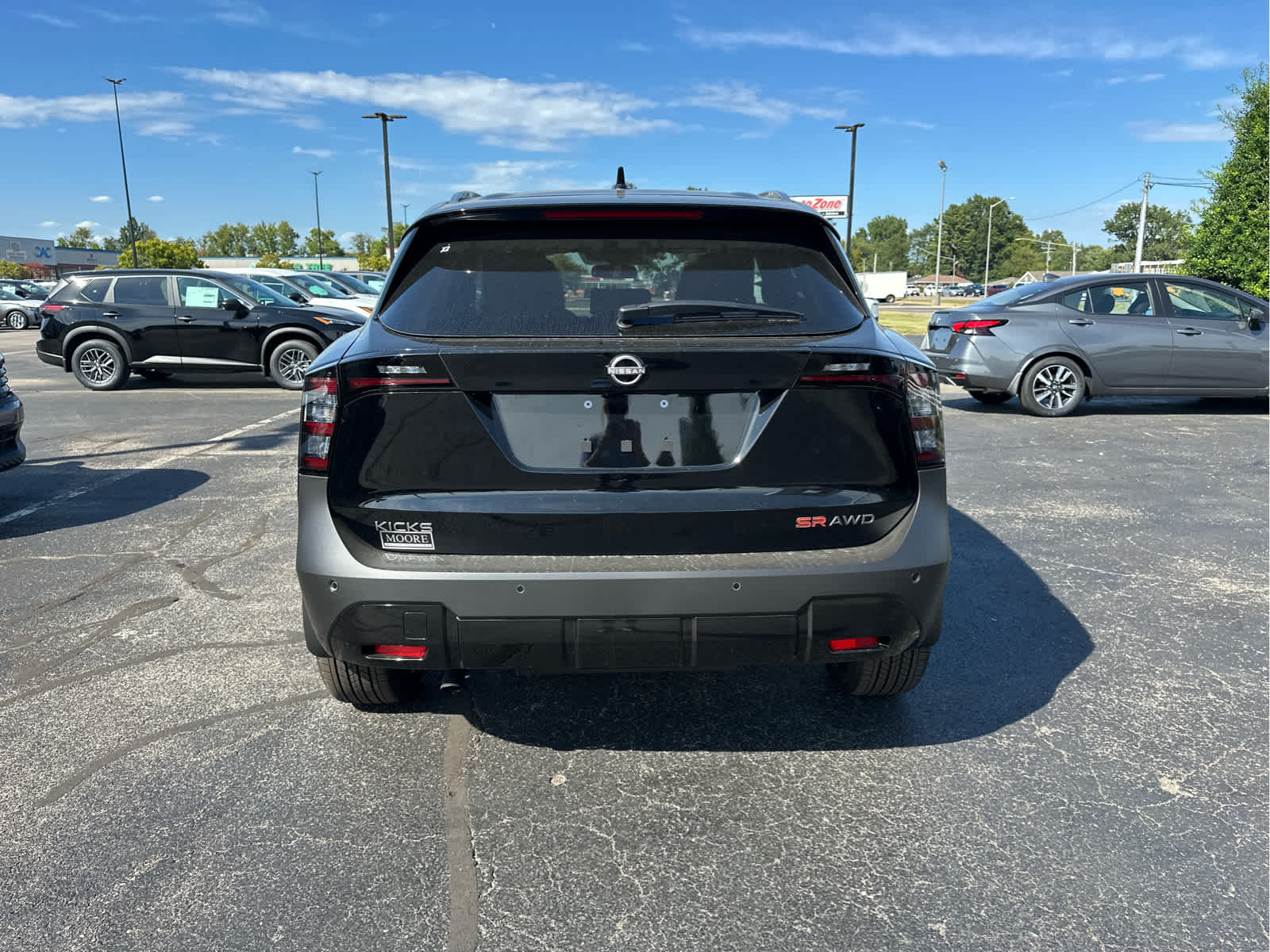 2025 Nissan Kicks SR
