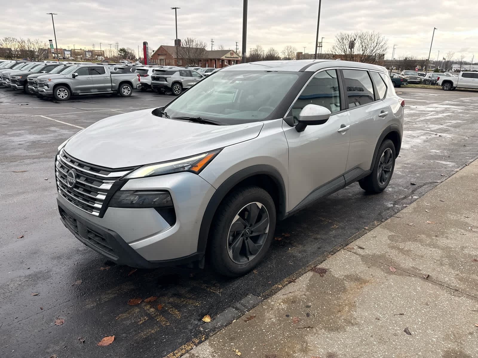 2025 Nissan Rogue SV