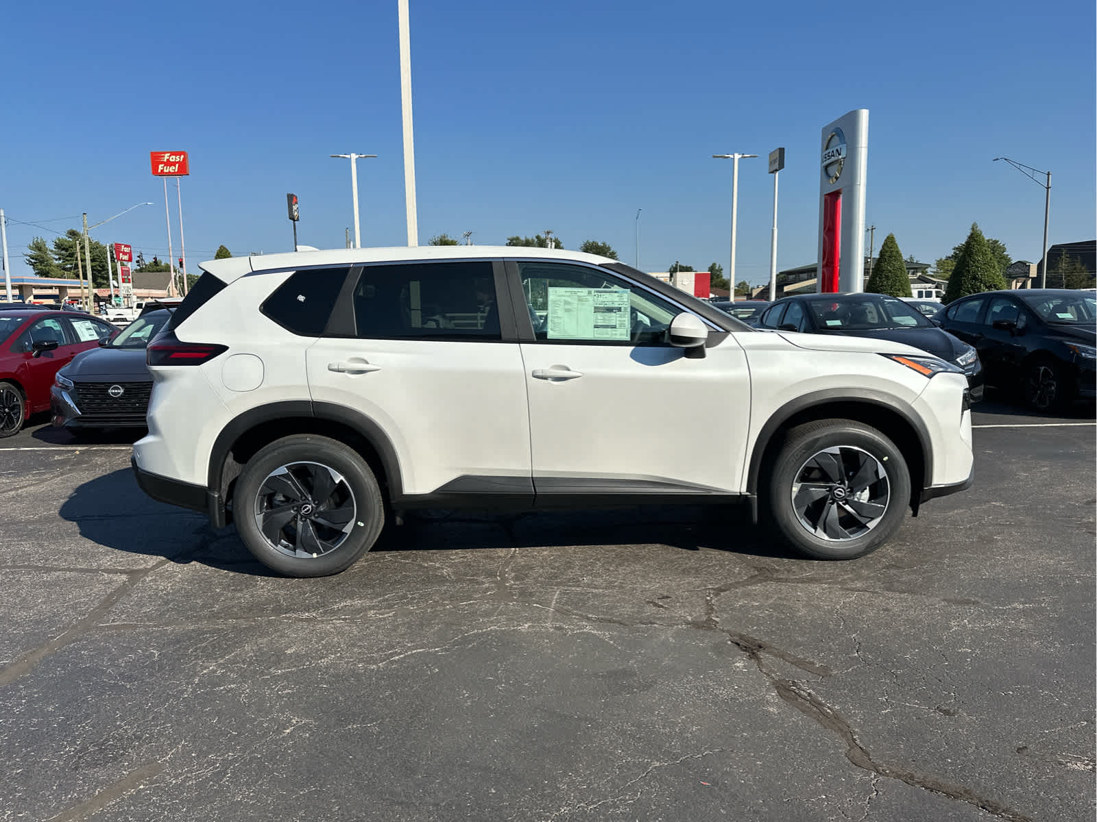 2026 Nissan Rogue SV