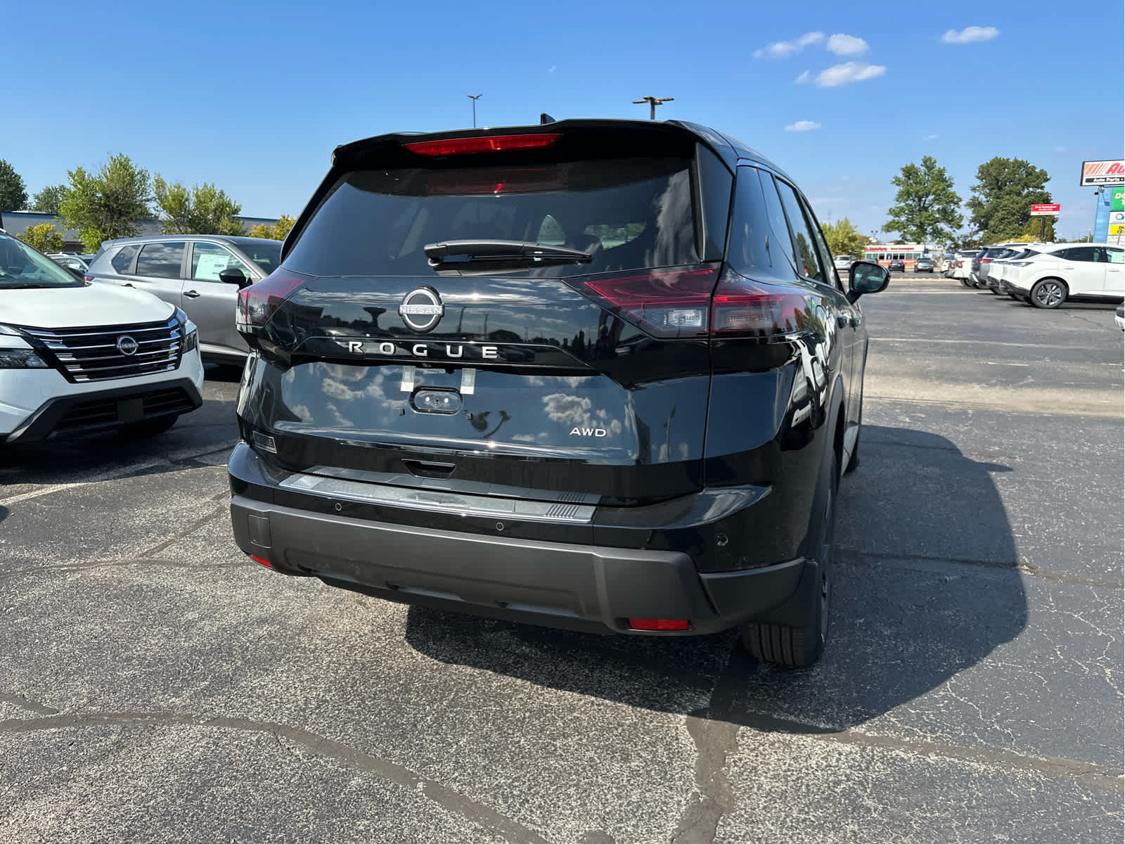 2026 Nissan Rogue SV