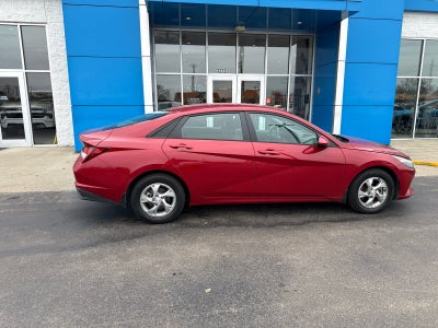 2023 Hyundai Elantra SE